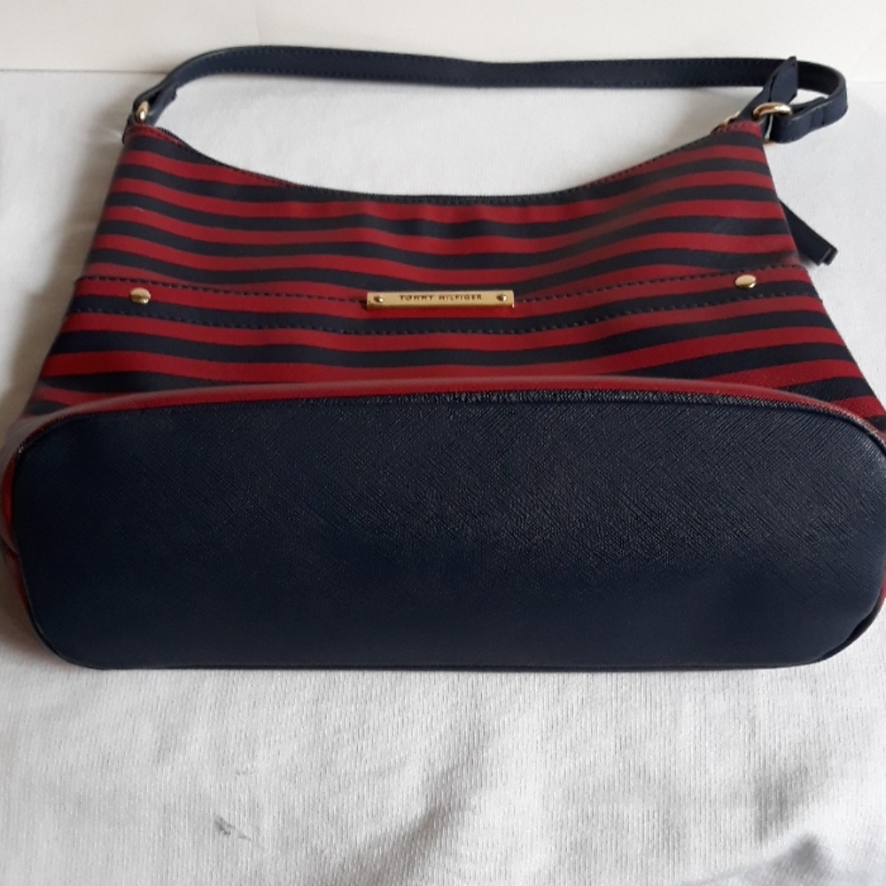 Tommy handbag like new - Picture 5 of 6